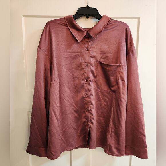 love, Fire Tops - Love, Fire long sleeve button up. Size 3x. Nwt